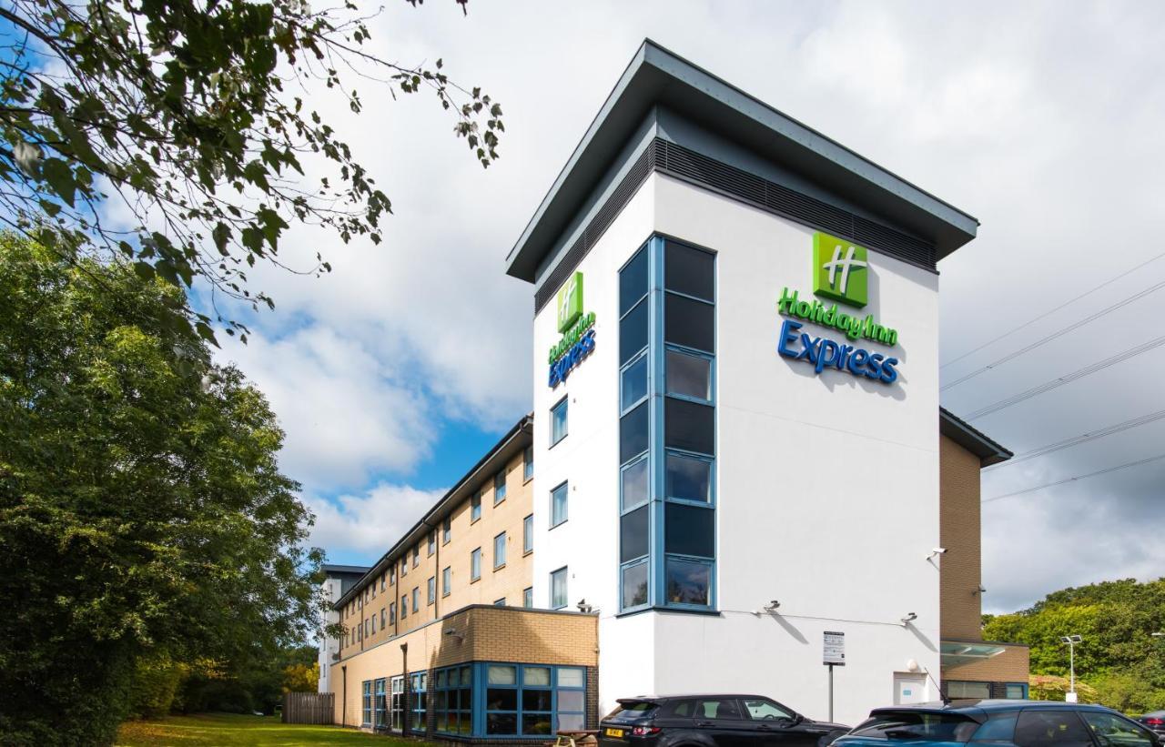 Holiday Inn Express Swindon West By Ihg Екстериор снимка
