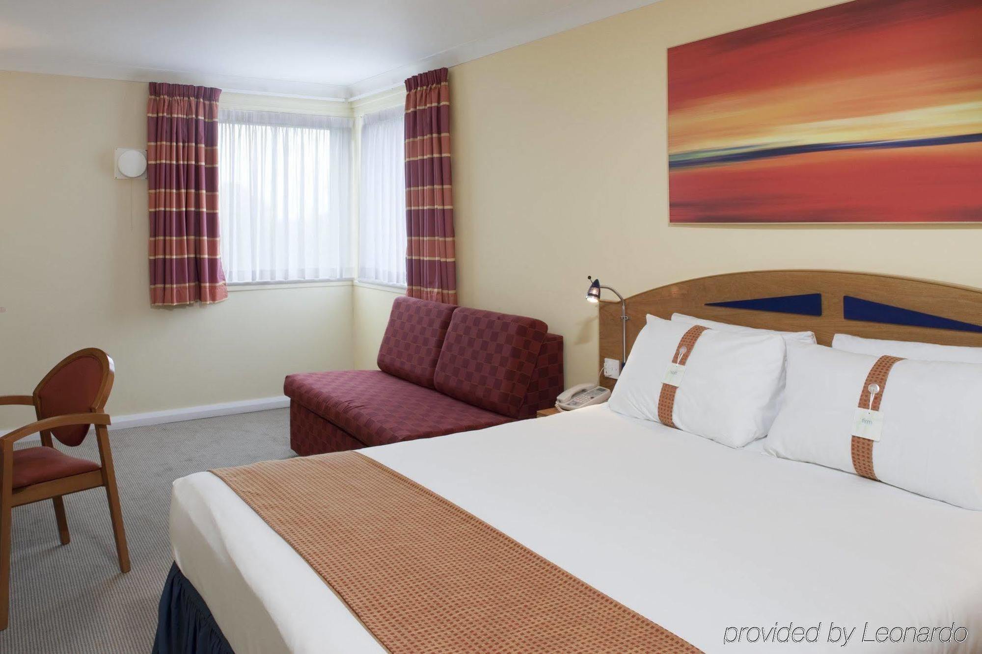 Holiday Inn Express Swindon West By Ihg Екстериор снимка